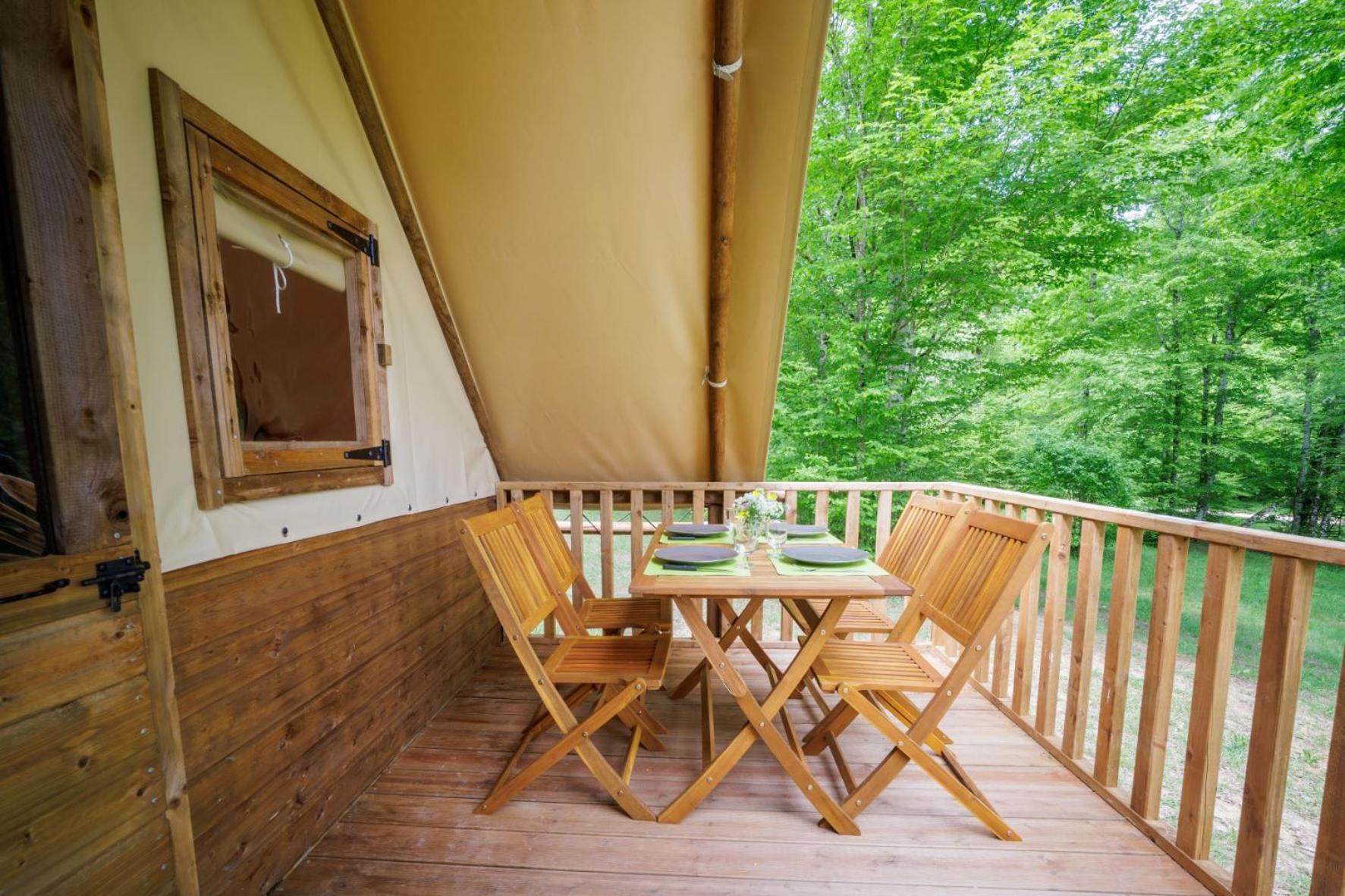 La Clairiere - Ecolieu De Vacances Lamothe-Fenelon ภายนอก รูปภาพ